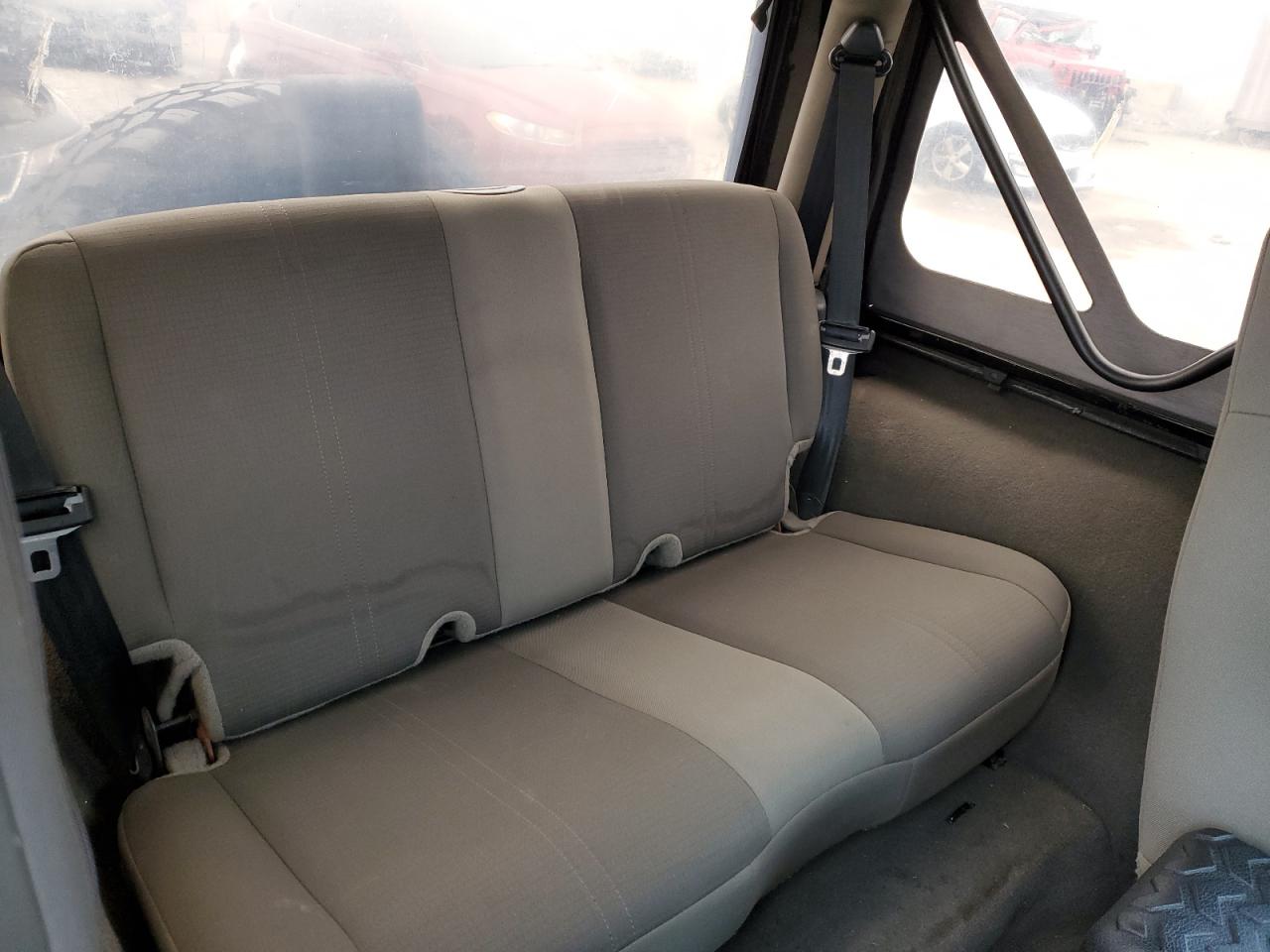 2004 Jeep Wrangler / Tj Sahara VIN: 1J4FA59S64P747361 Lot: 91899585