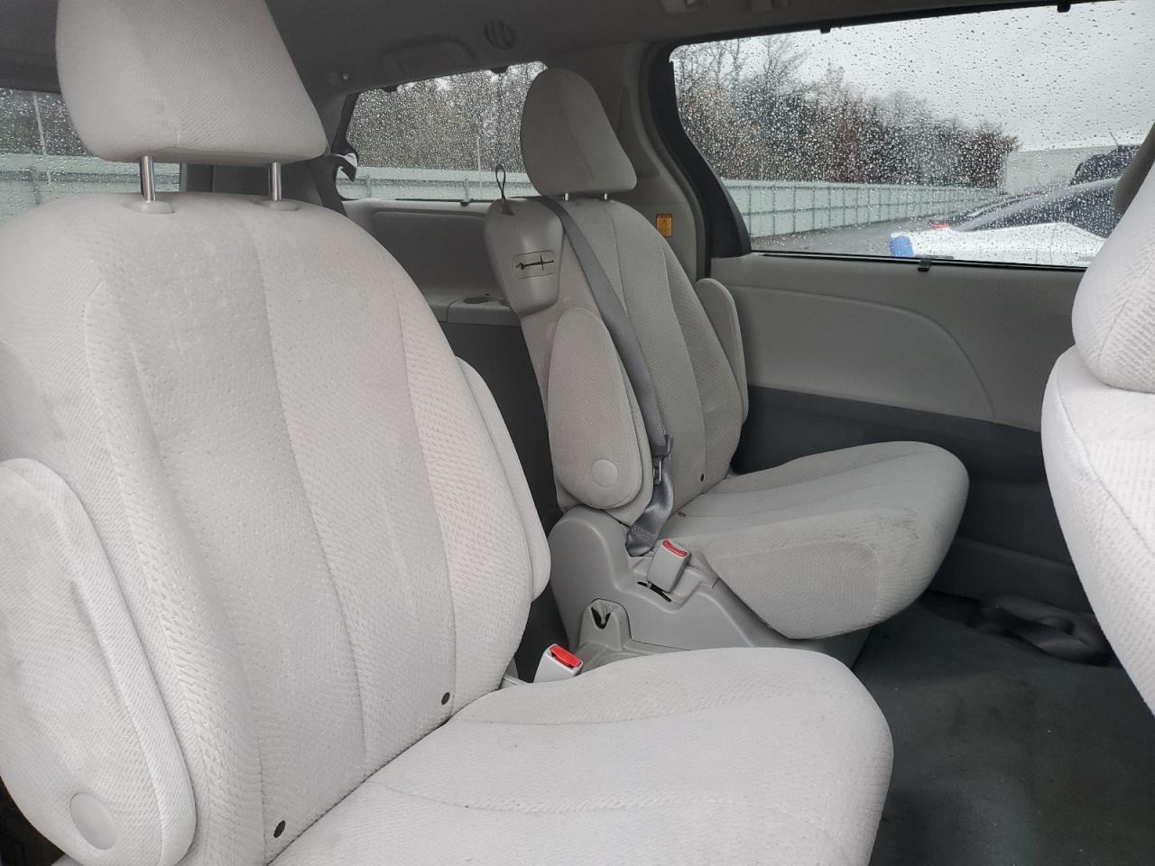 2012 Toyota Sienna Le VIN: 5TDKK3DC1CS188649 Lot: 92814445