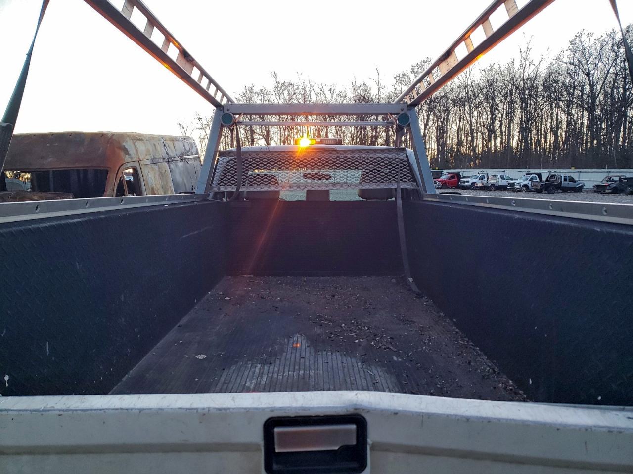 2011 Ford F350 Utility / Service Truck VIN: 1FDRF3H62BEA33387 Lot: 94233225