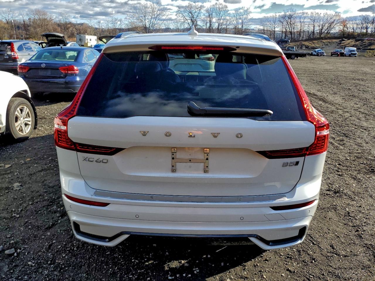 2025 Volvo Xc60 Plus VIN: YV4M12RC9S1016067 Lot: 94149875