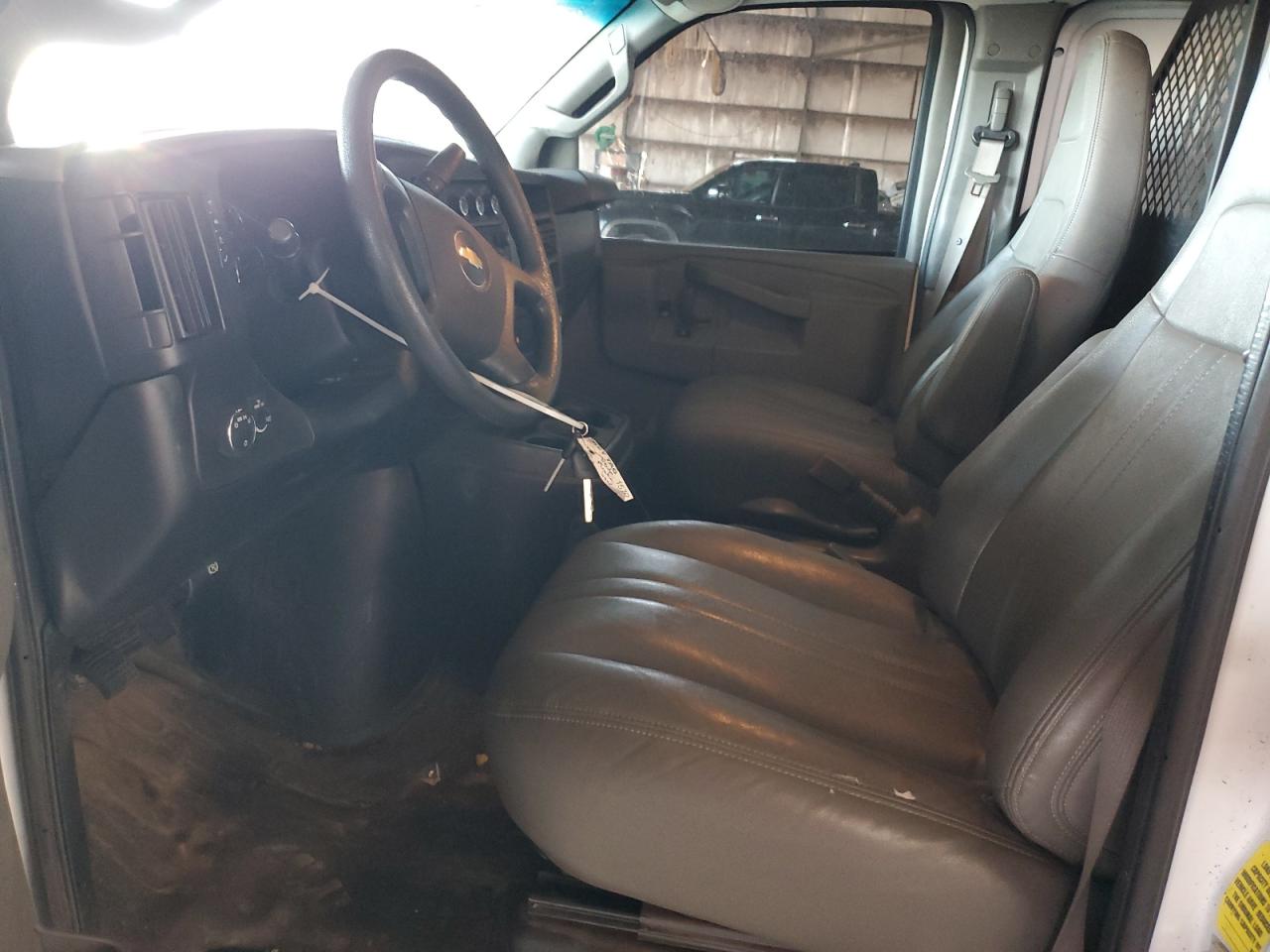 2020 Chevrolet Express G2500 VIN: 1GCWGAFP5L1277841 Lot: 89922915