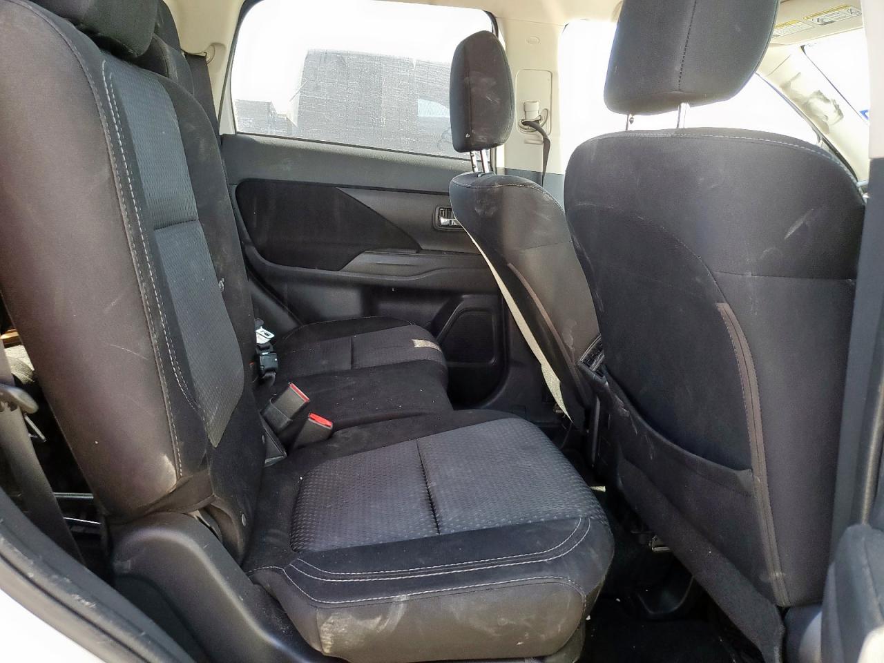 2019 Mitsubishi Outlander Es VIN: JA4AD2A34KZ038255 Lot: 92232745