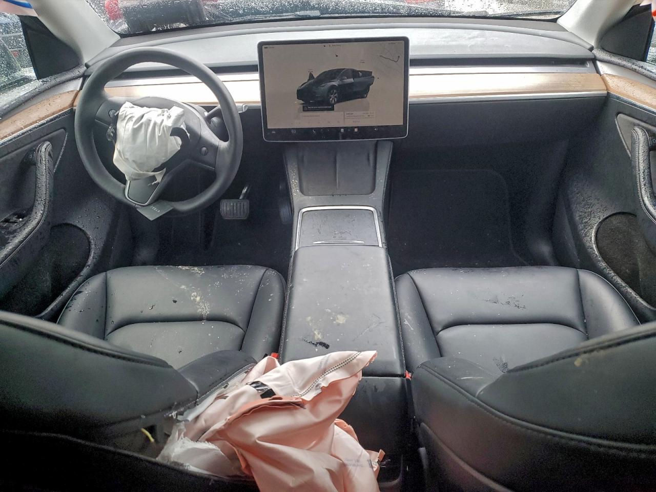 2024 Tesla Model Y VIN: 7SAYGAEE3RF063829 Lot: 93368885