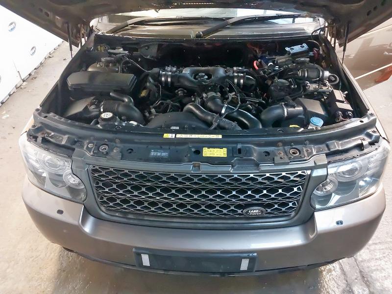 2011 LAND ROVER RANGE ROVER 4.4 TDV8 VOGUE 4DR AUTO