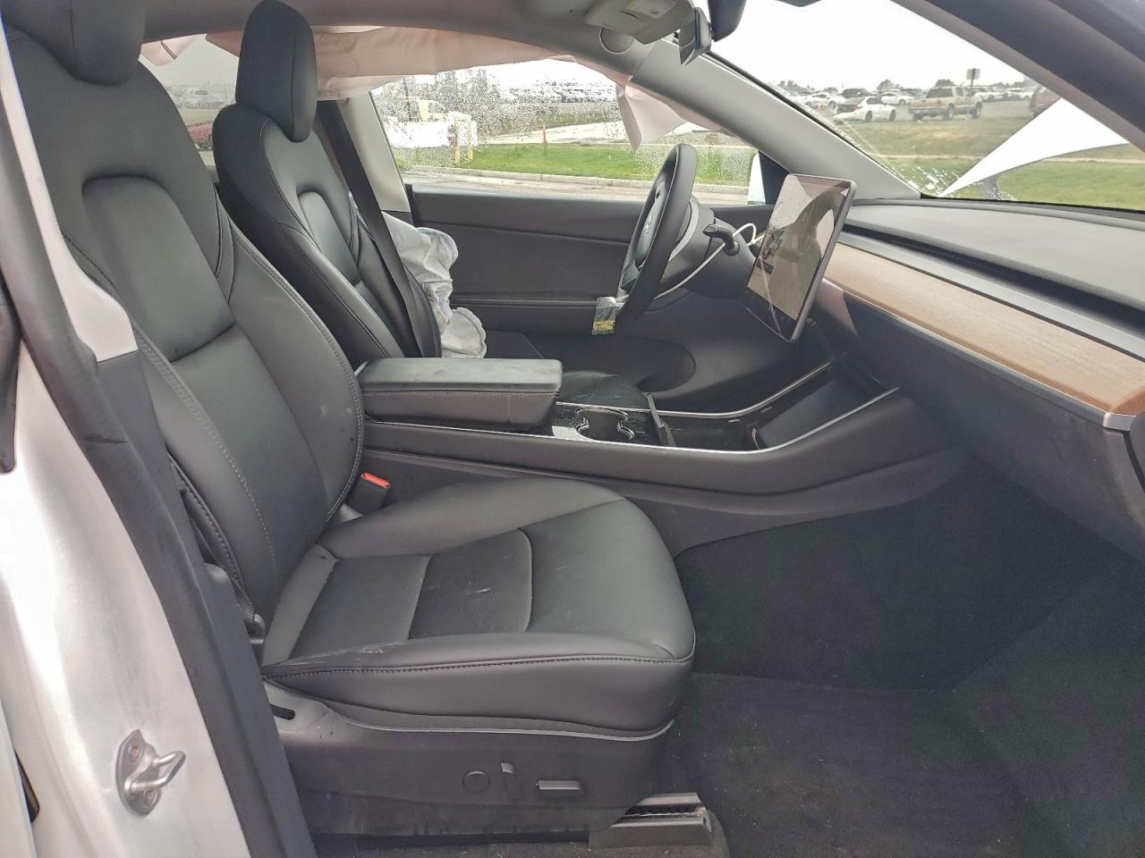 2020 Tesla Model Y VIN: 5YJYGDEE4LF010742 Lot: 93483095