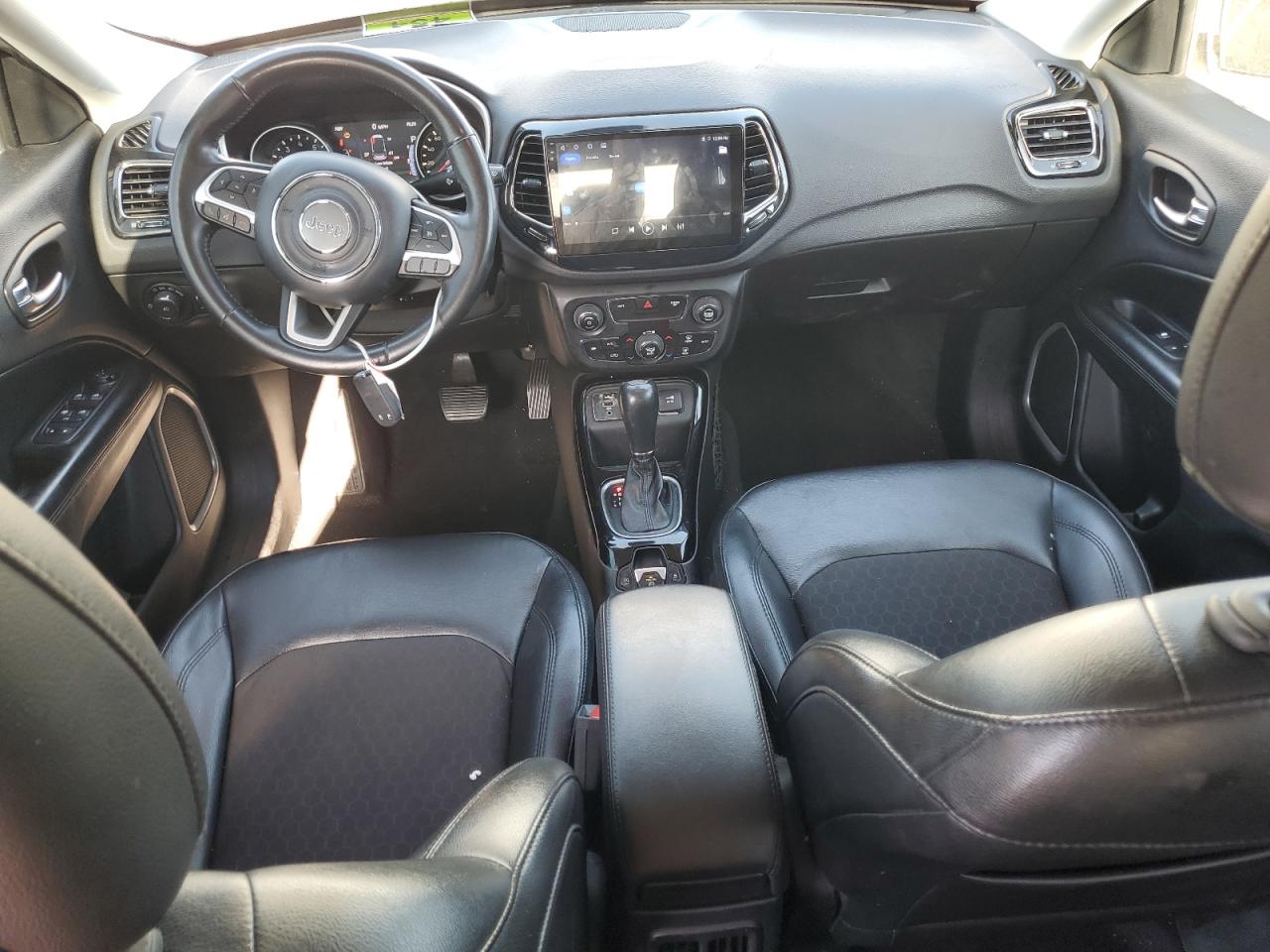 2018 Jeep Compass Latitude VIN: 3C4NJCBB1JT503124 Lot: 91097295