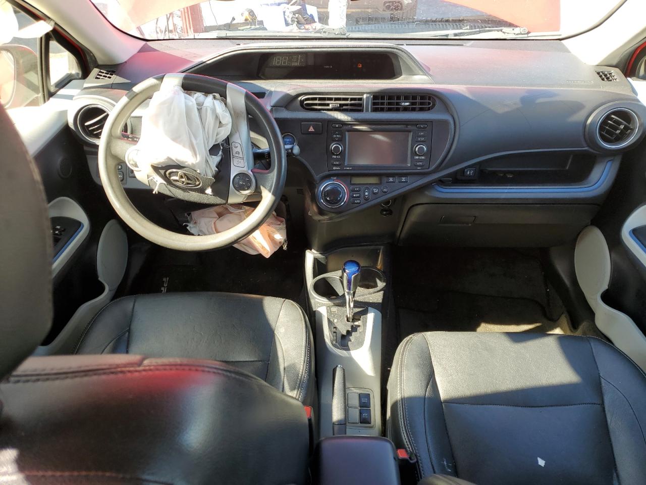 2013 Toyota Prius C VIN: JTDKDTB38D1037819 Lot: 92139425