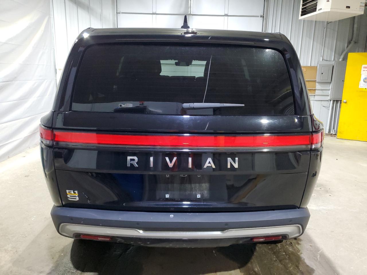 2023 Rivian R1S Adventure VIN: 7PDSGABAXPN021332 Lot: 93090085