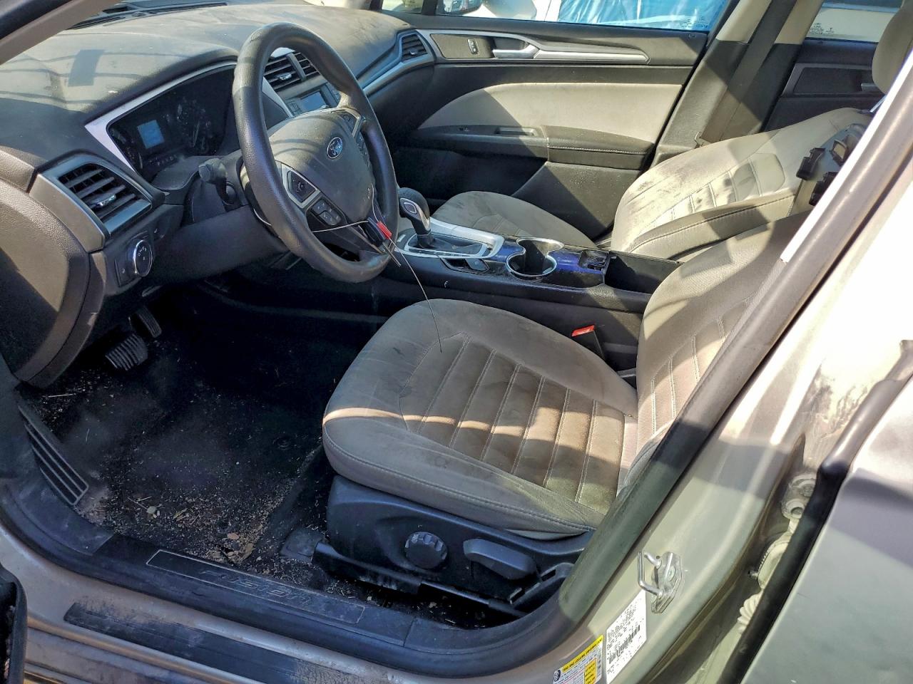 2015 Ford Fusion S VIN: 3FA6P0G77FR257096 Lot: 90877575