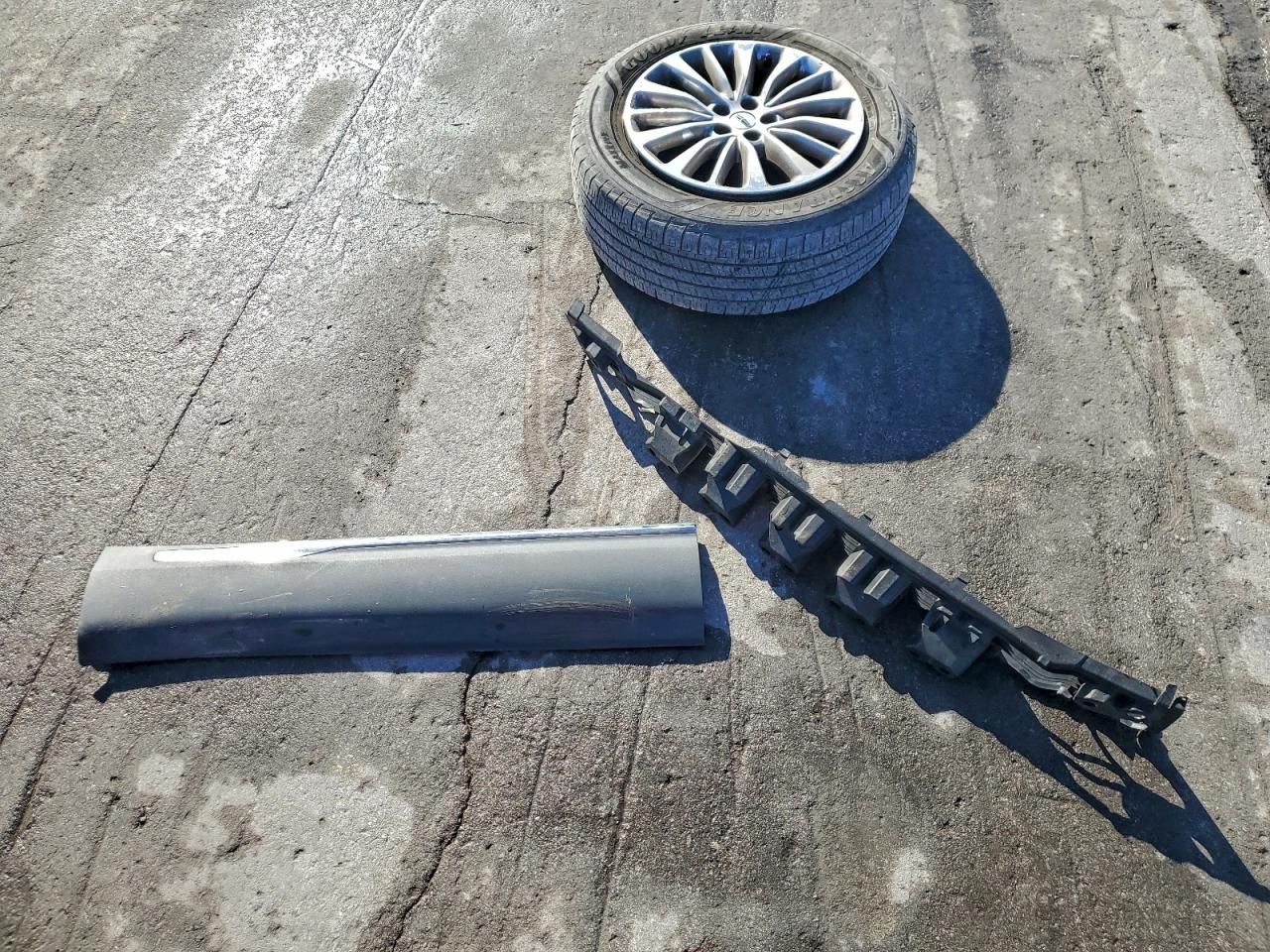 2017 Lincoln Mkx Select VIN: 2LMPJ6KR5HBL35517 Lot: 94254515