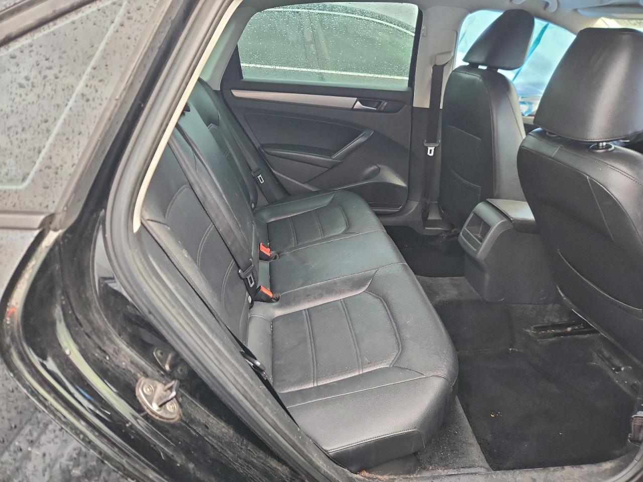 1VWAH7A38DC137929 2013 Volkswagen Passat S