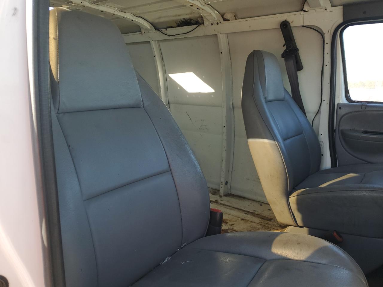 1998 Dodge Ram Van B1500 VIN: 2B7HB11X7WK157496 Lot: 90813645