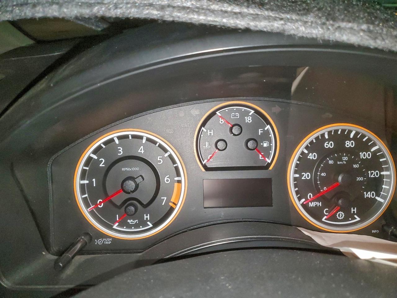 2015 Nissan Titan S VIN: 512673 Lot: 95319065