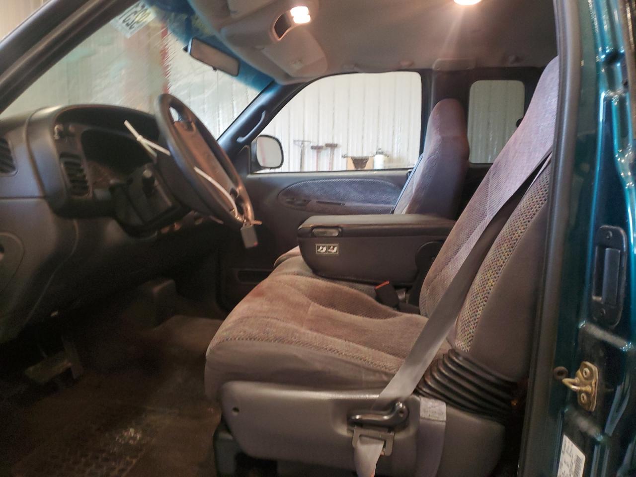 1998 Dodge Ram 1500 VIN: 3B7HC13Y6WG210074 Lot: 92513165