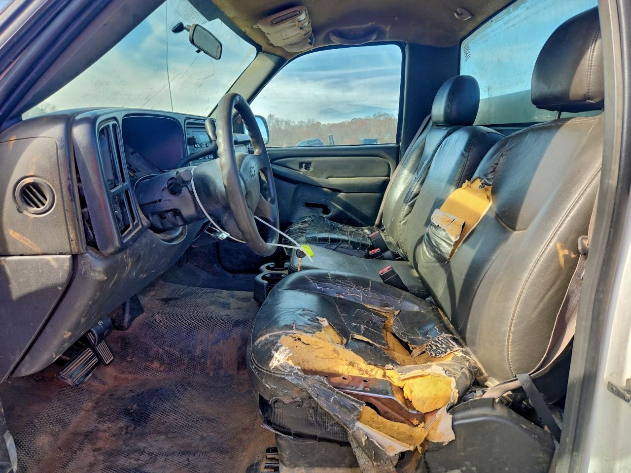 2004 Chevrolet Silverado C2500 Heavy Duty VIN: 1GBHC24U64E233462 Lot: 94222395