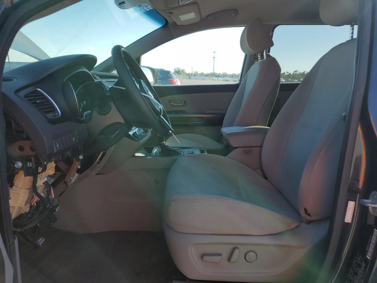 2015 Kia Sedona Lx VIN: KNDMB5C17F6060411 Lot: 91359445