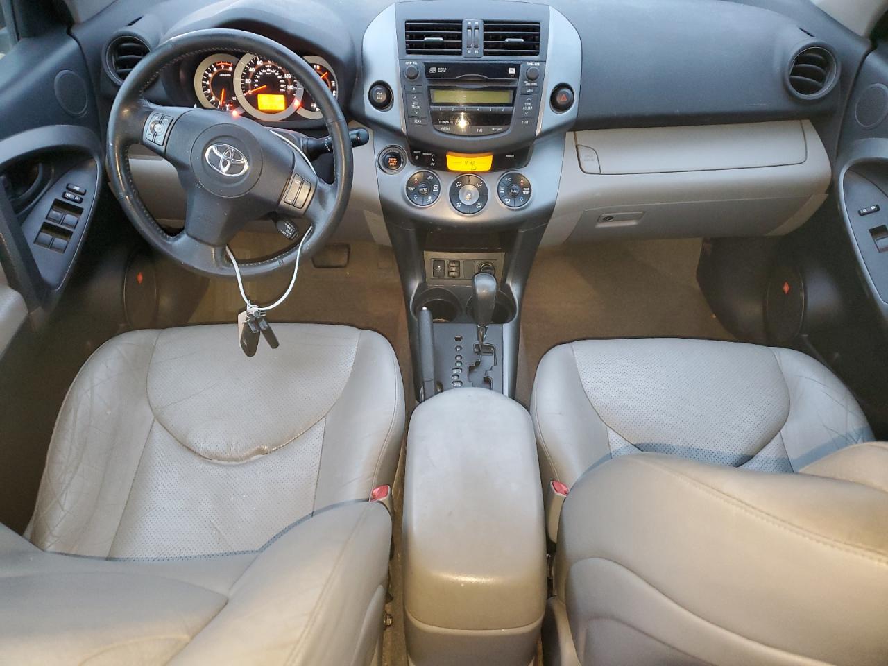 2010 Toyota Rav4 Limited VIN: JTMDK4DV0AD015732 Lot: 92860075