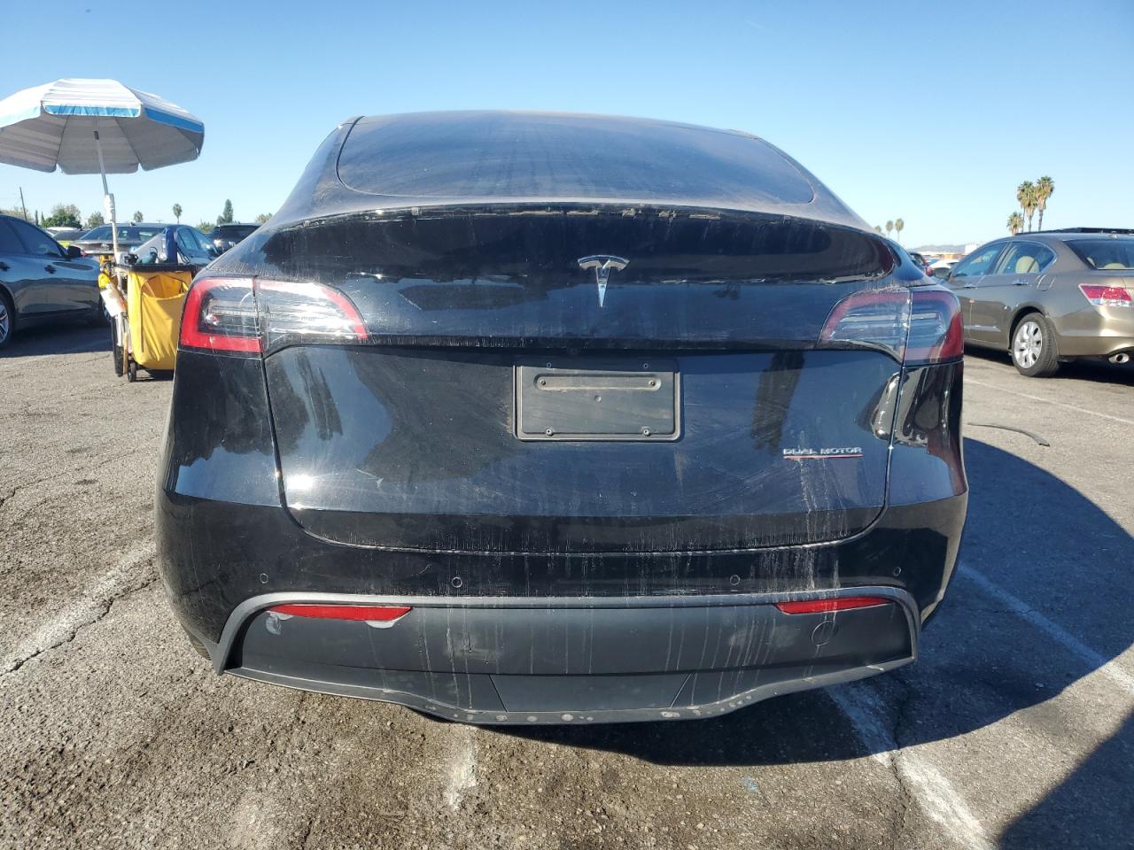 2022 Tesla Model Y VIN: 7SAYGDEF0NF383095 Lot: 90928825