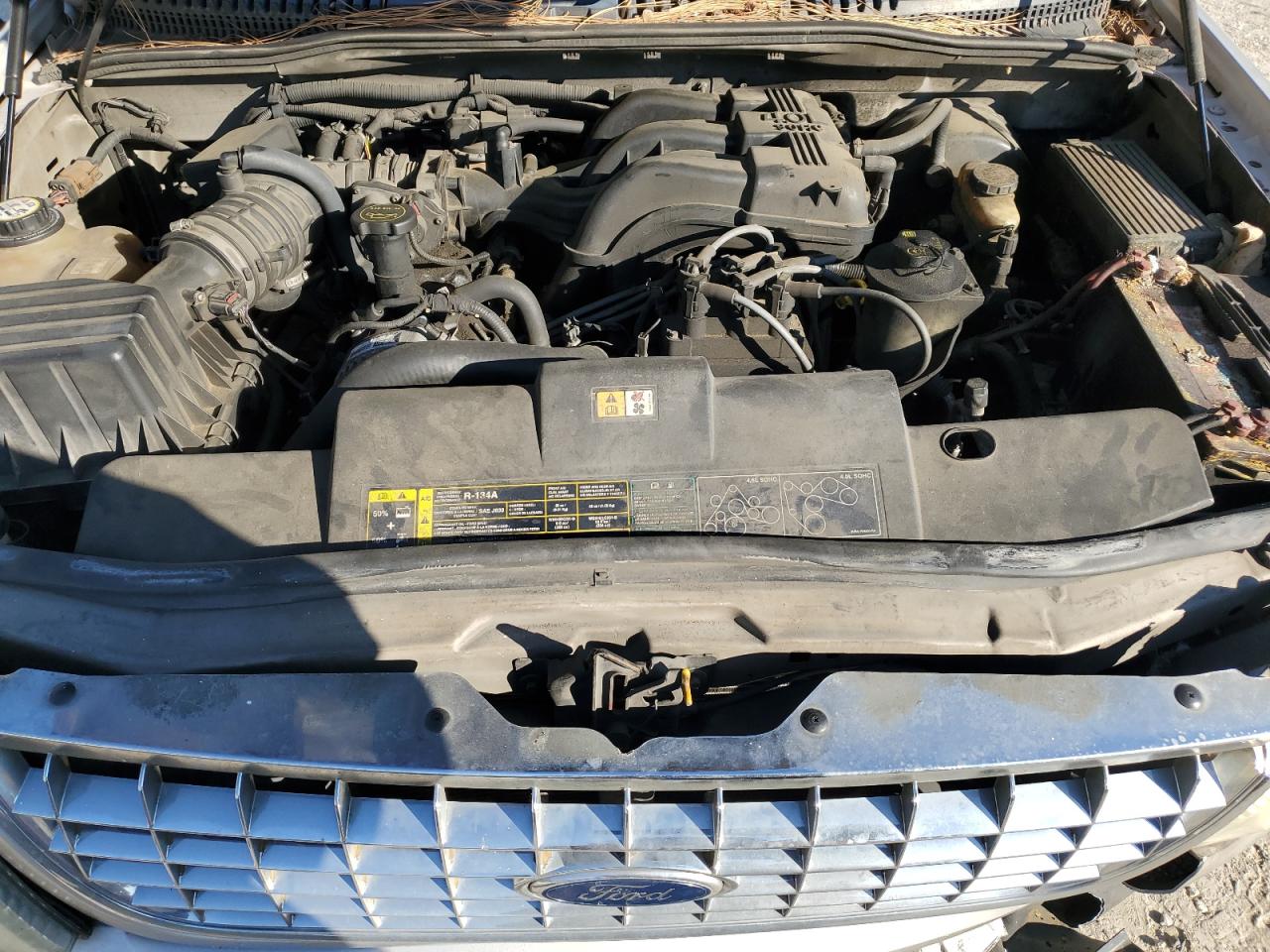 2004 Ford Explorer Xlt VIN: 1FMZU73KX4UA30585 Lot: 92836885