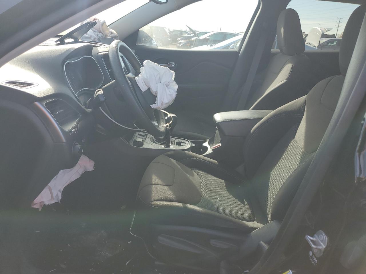 2021 Jeep Cherokee Latitude VIN: 1C4PJMCB1MD137995 Lot: 92346405