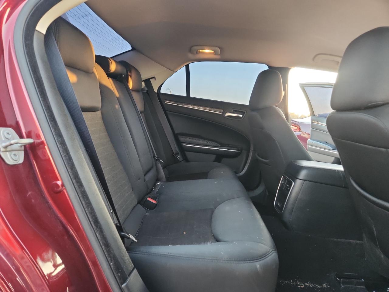 2020 Chrysler 300 Touring VIN: 2C3CCAAG6LH115650 Lot: 92629955