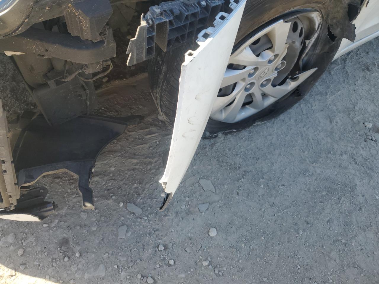 2019 Hyundai Elantra Se VIN: 5NPD74LFXKH418205 Lot: 91665915