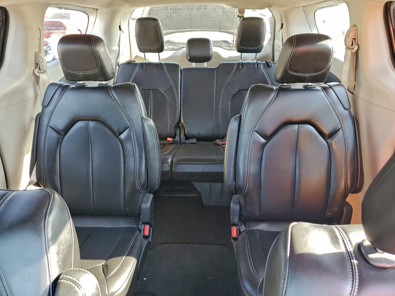 2020 Chrysler Voyager Lxi VIN: 2C4RC1DG4LR171940 Lot: 92691105