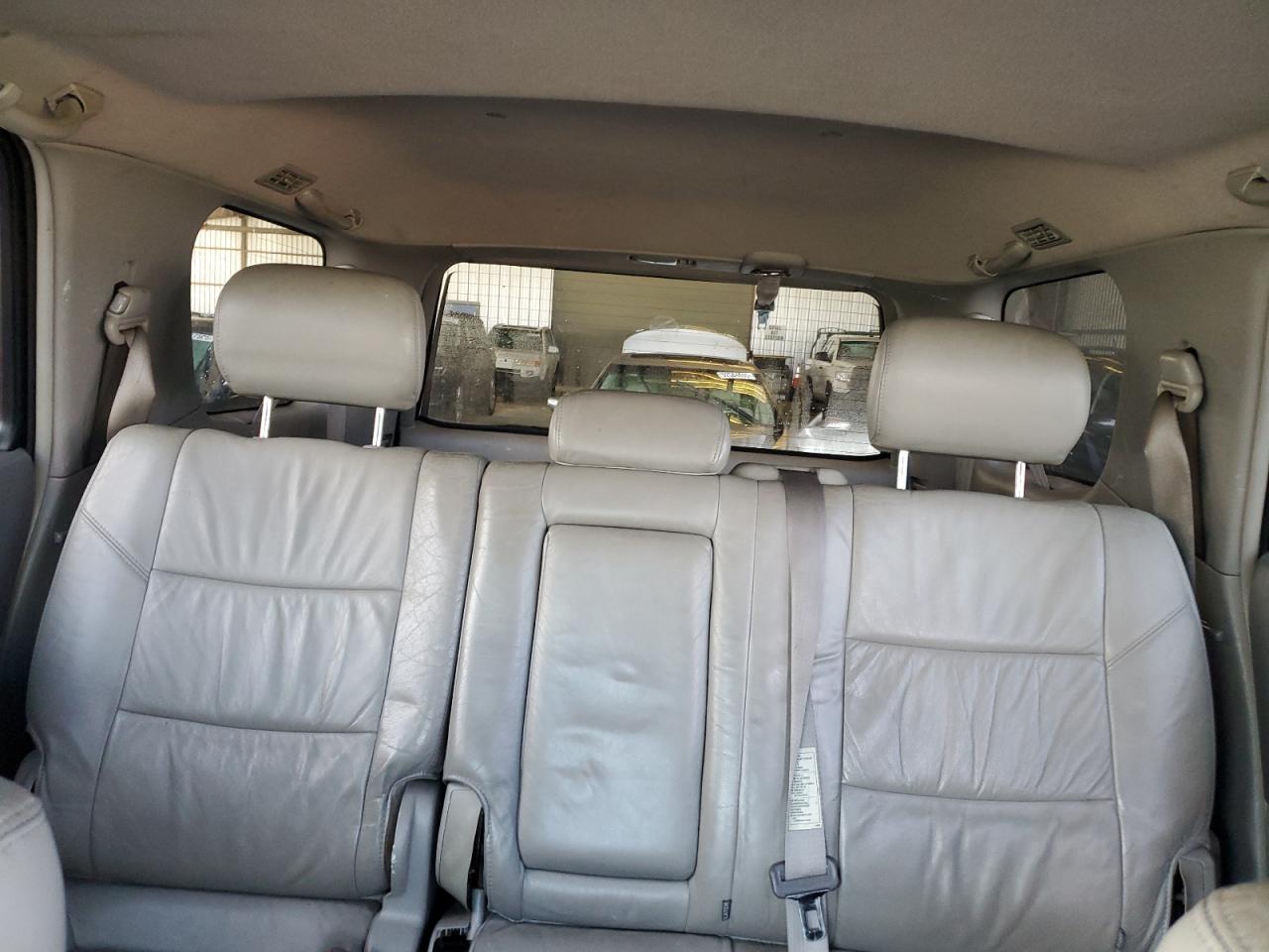 2004 Toyota Sequoia Limited VIN: 5TDZT38A24S233989 Lot: 93201525