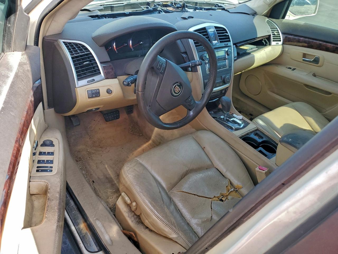 2007 Cadillac Srx VIN: 1GYEE637070180880 Lot: 93498435