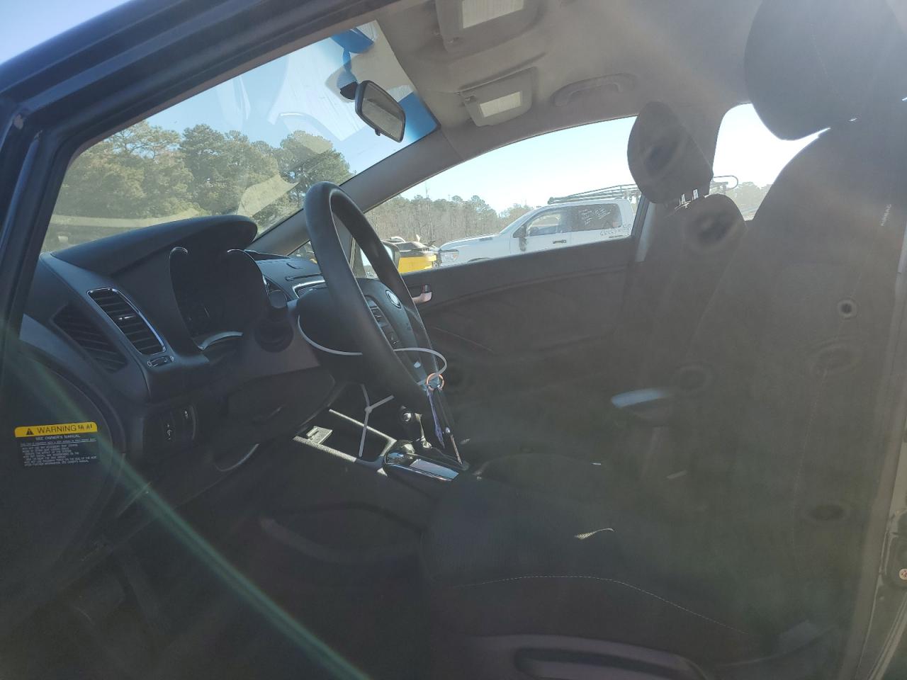 2017 Kia Forte Lx VIN: KNAFK5A82H5713693 Lot: 93329625