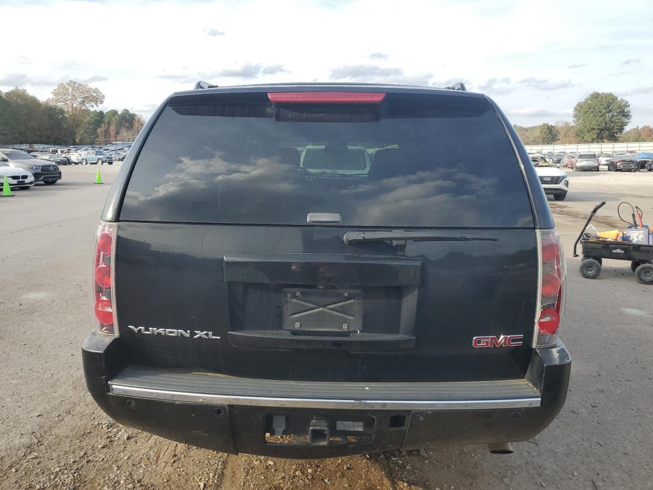 2008 GMC Yukon Xl Denali VIN: 1GKFC66878J190083 Lot: 93593635