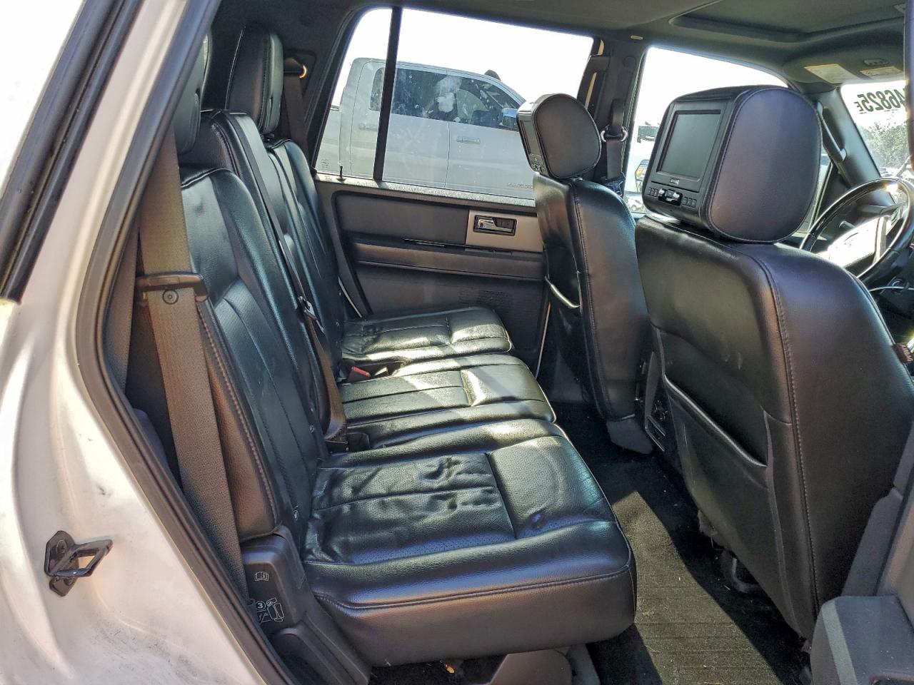 2013 Ford Expedition Limited VIN: 1FMJU1K52DEF31390 Lot: 94446825