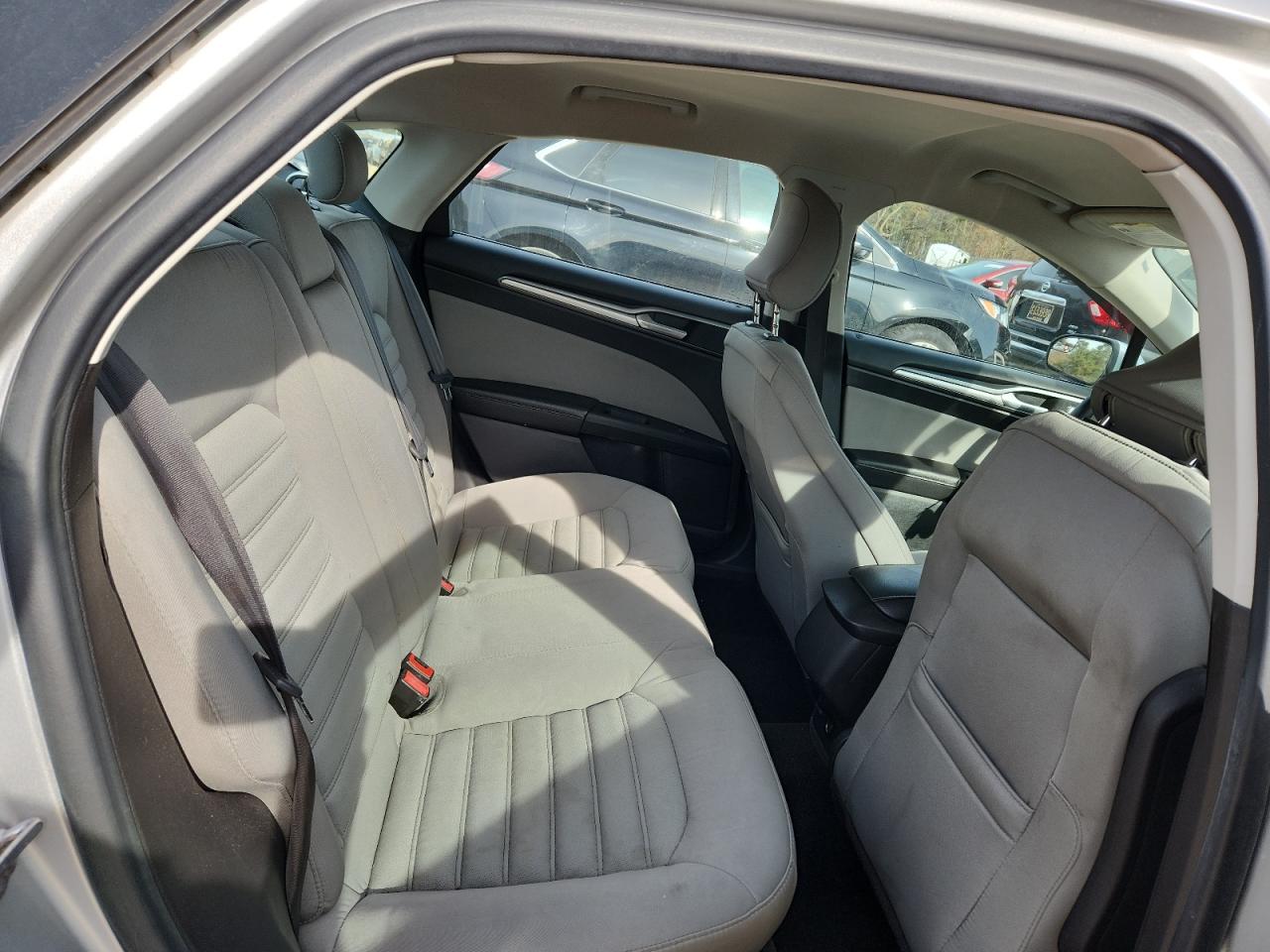 2015 Ford Fusion S VIN: 3FA6P0G72FR190679 Lot: 93269425