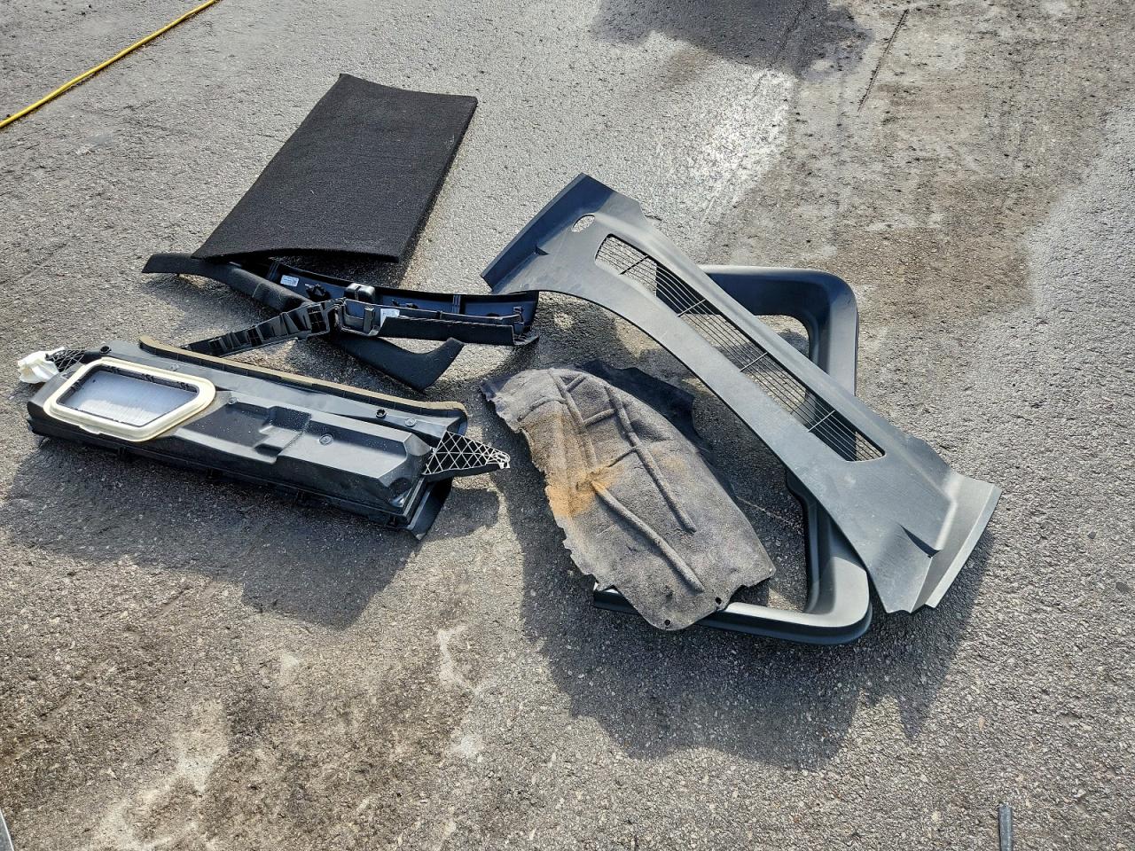 2023 Tesla Model Y VIN: 7SAYGDEE9PF671997 Lot: 92654075