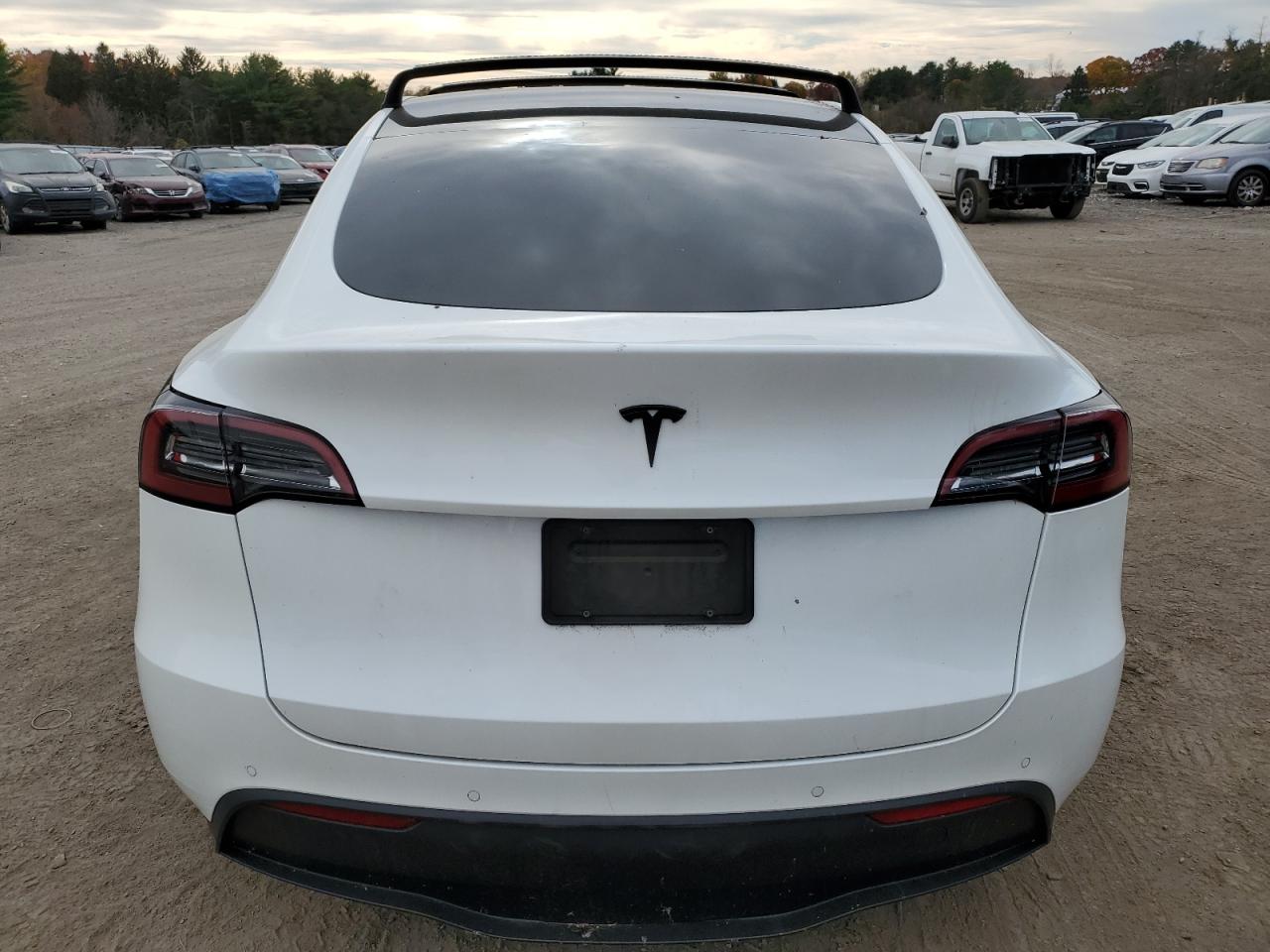 2022 Tesla Model Y VIN: 7SAYGAEE3NF432358 Lot: 91235425