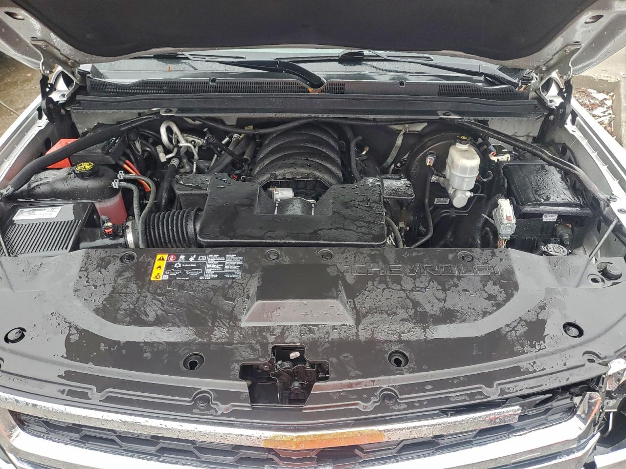 2019 Chevrolet Suburban C1500 Lt VIN: 1GNSCHKC2KR335143 Lot: 94062845