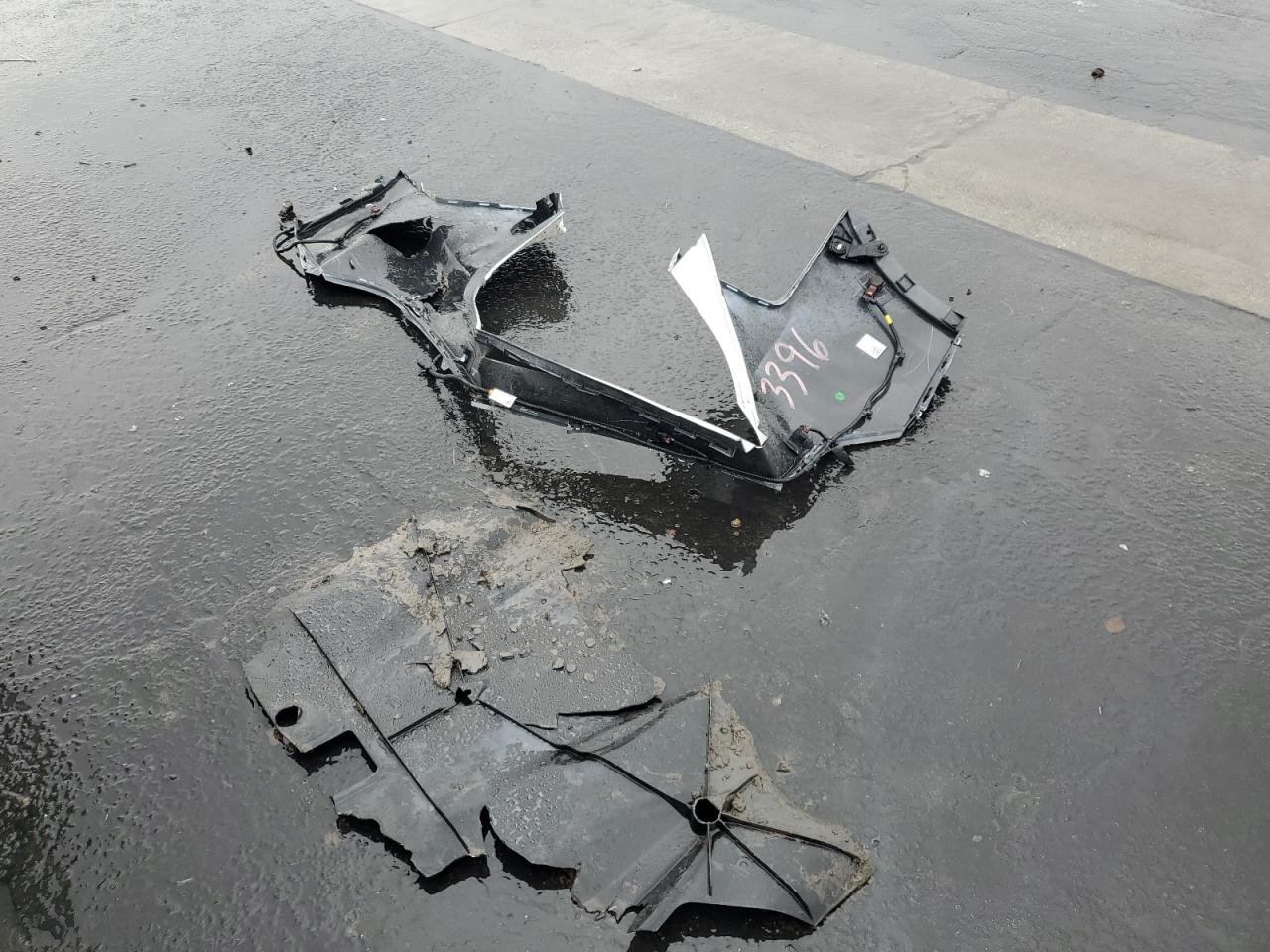 2021 Tesla Model Y VIN: 5YJYGDEE3MF090438 Lot: 92455805