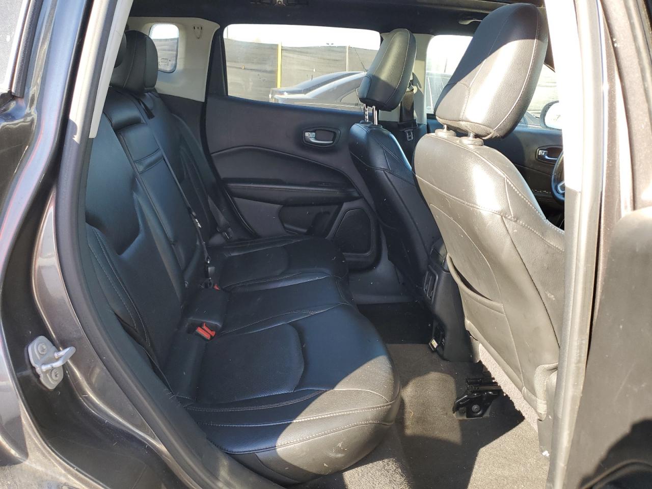 2018 Jeep Compass Limited VIN: 3C4NJCCB1JT204571 Lot: 91293595