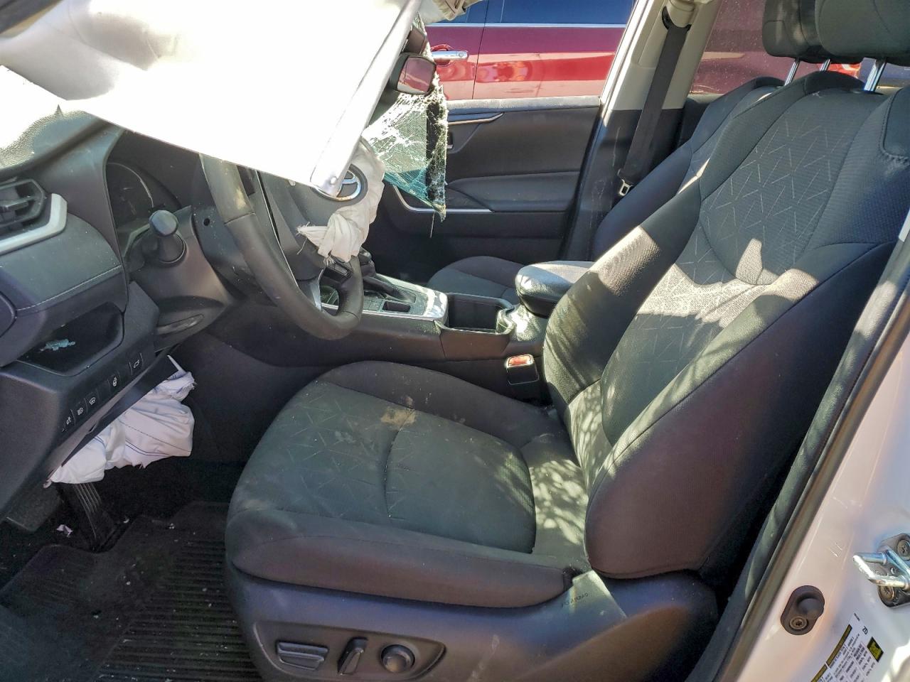 2024 Toyota Rav4 Xle VIN: 2T3P1RFV5RC408667 Lot: 94582025