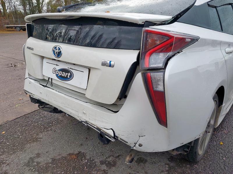 2016 TOYOTA PRIUS HYBRID 