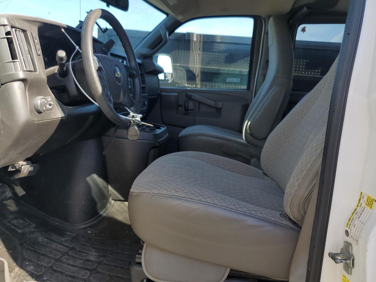 2016 Chevrolet Express 2500 VIN: 1GBWGFFG2G1252015 Lot: 90624255