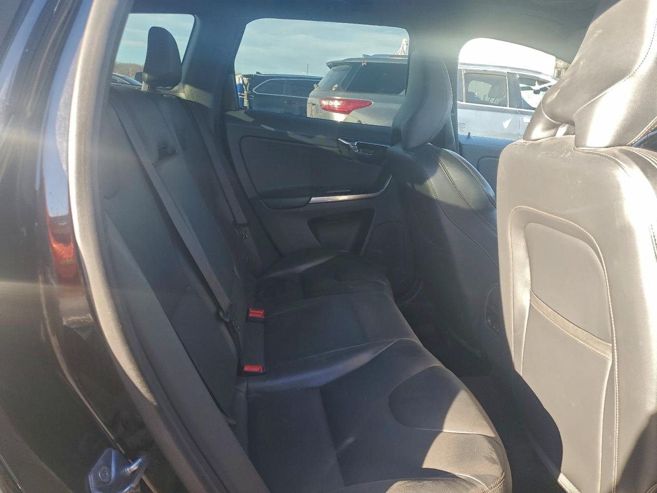 2015 Volvo Xc60 T6 Premier VIN: YV4902RK6F2738080 Lot: 94454175