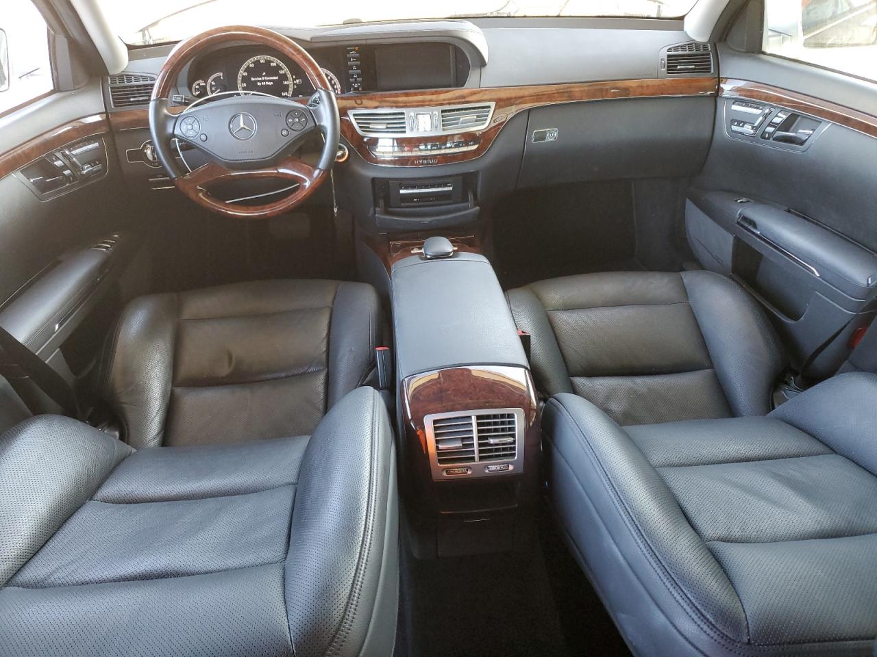 2010 Mercedes-Benz S 400 VIN: WDDNG9FB3AA317304 Lot: 93353565