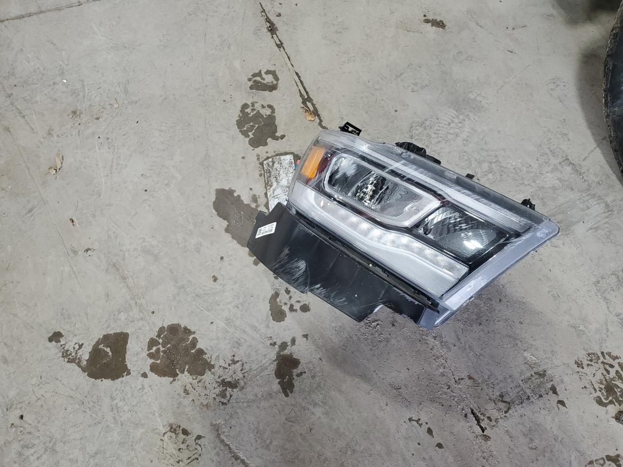 2021 Ram 1500 Laramie VIN: 1C6SRFRT5MN811873 Lot: 91943495