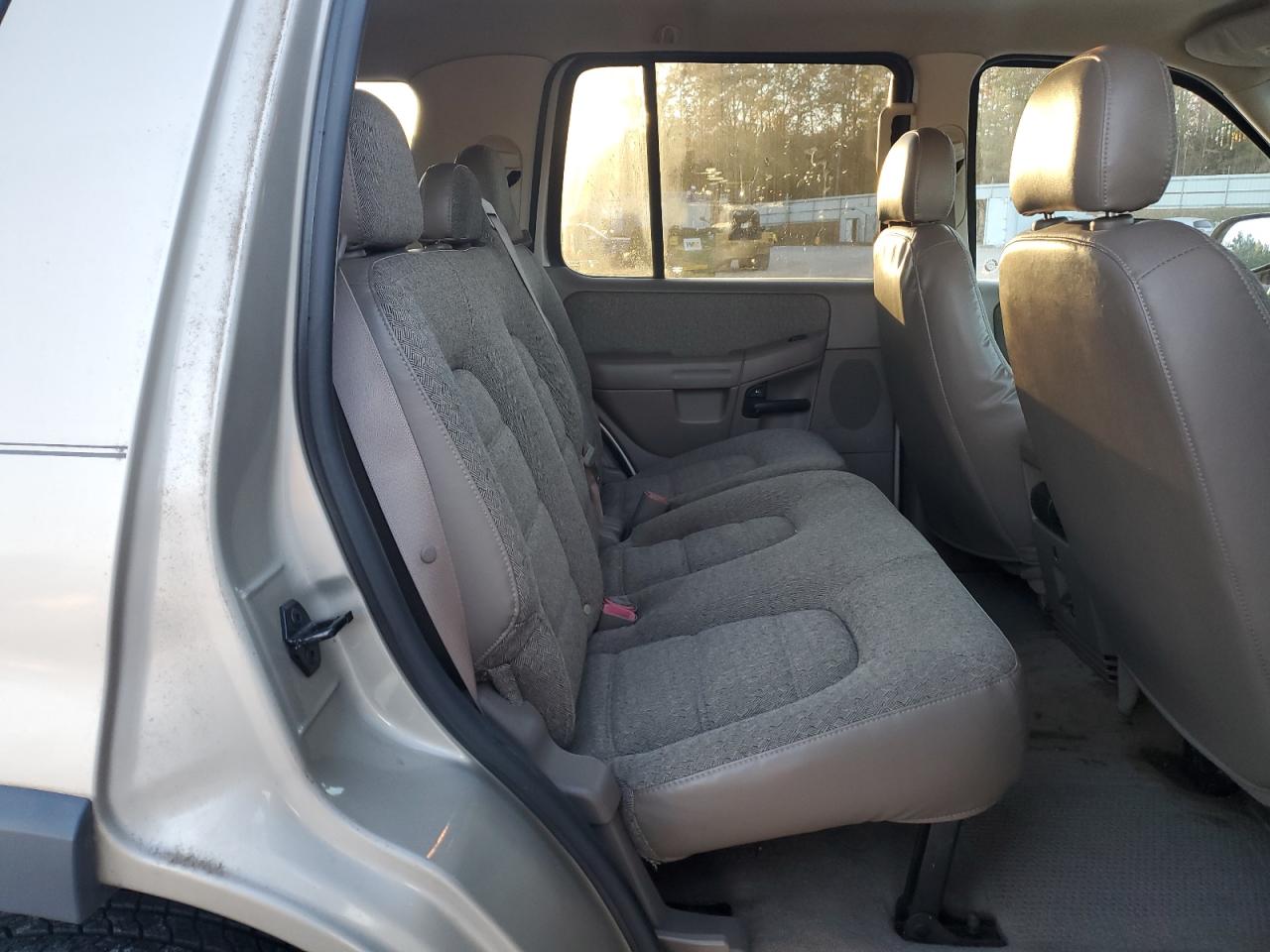 2004 Ford Explorer Xls VIN: 1FMZU62K84UC19408 Lot: 92347905