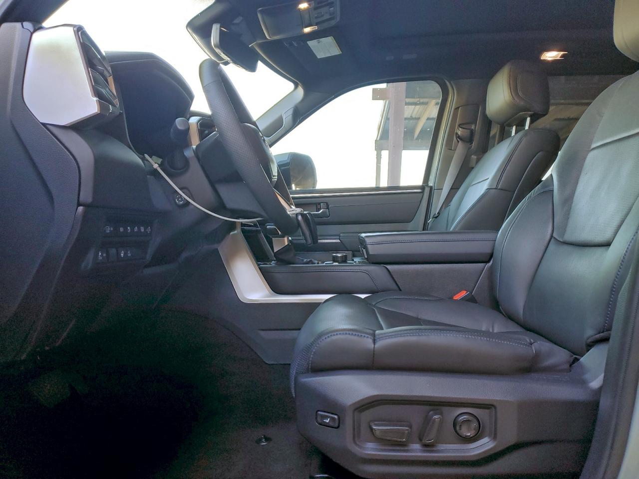 2025 Toyota Sequoia Sr5 VIN: 7SVAAABA3SX063607 Lot: 94324885