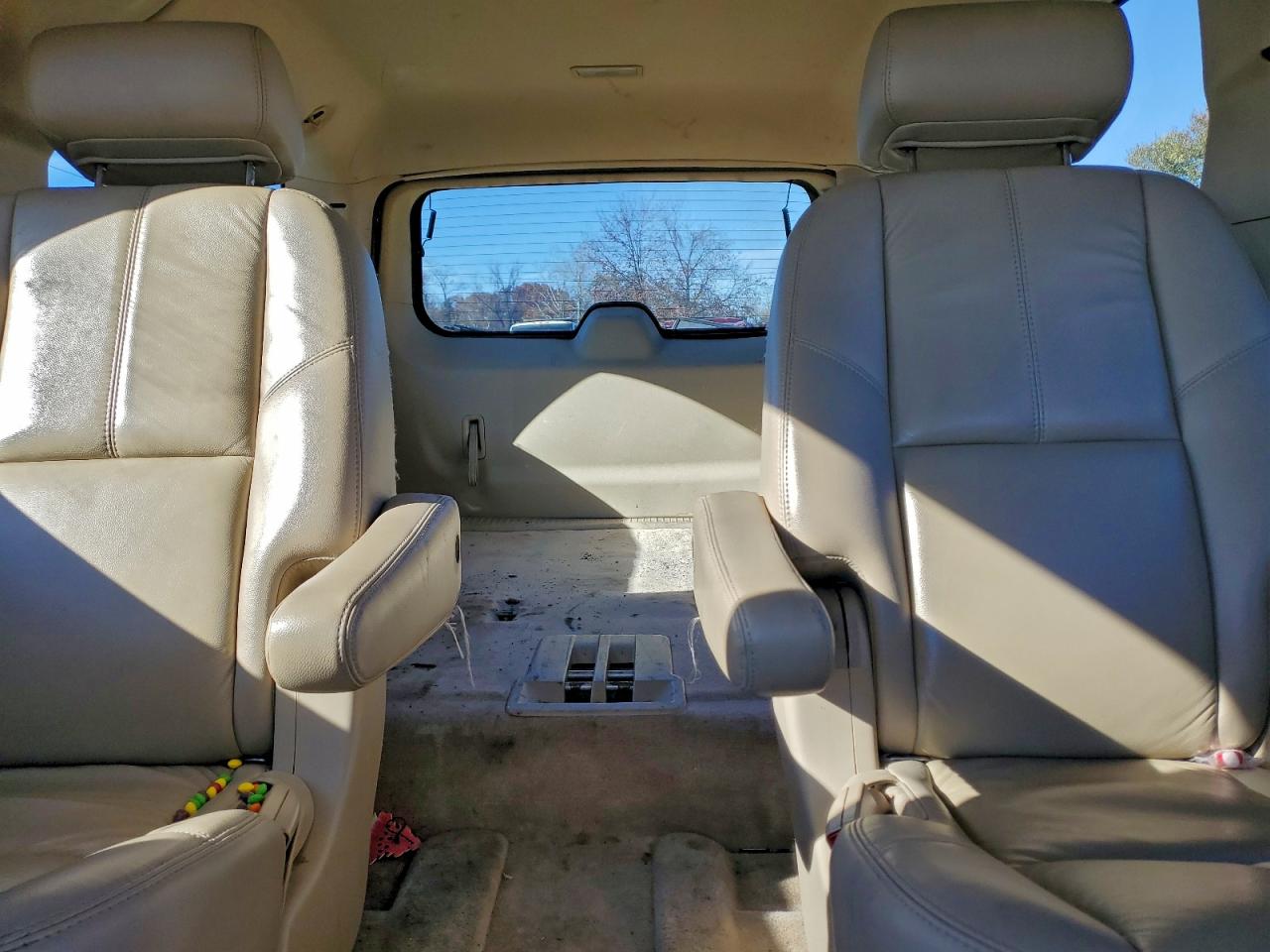 2007 GMC Yukon Xl K1500 VIN: 1GKFK16357J386404 Lot: 92977095