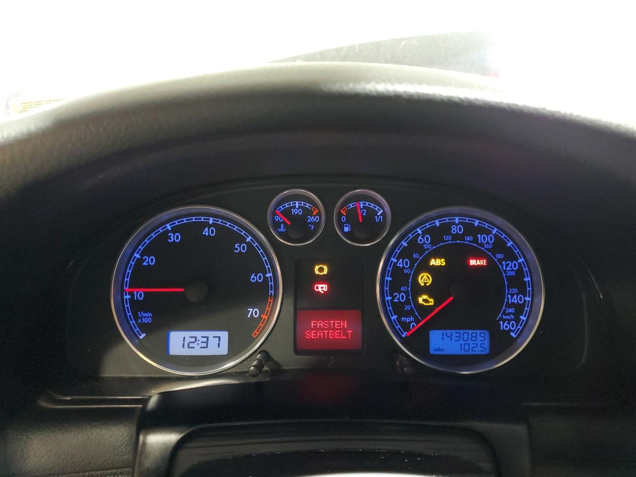 2002 Volkswagen Passat Glx VIN: WVWWH63BX2E370090 Lot: 92849745