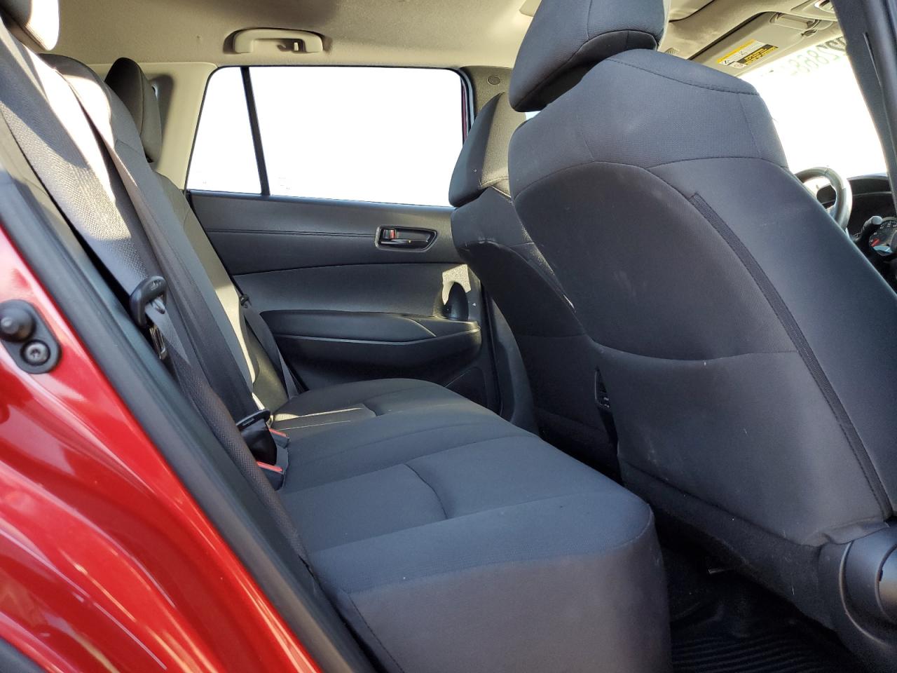 2022 Toyota Corolla Cross Le VIN: 7MUBAABG7NV039040 Lot: 92286845