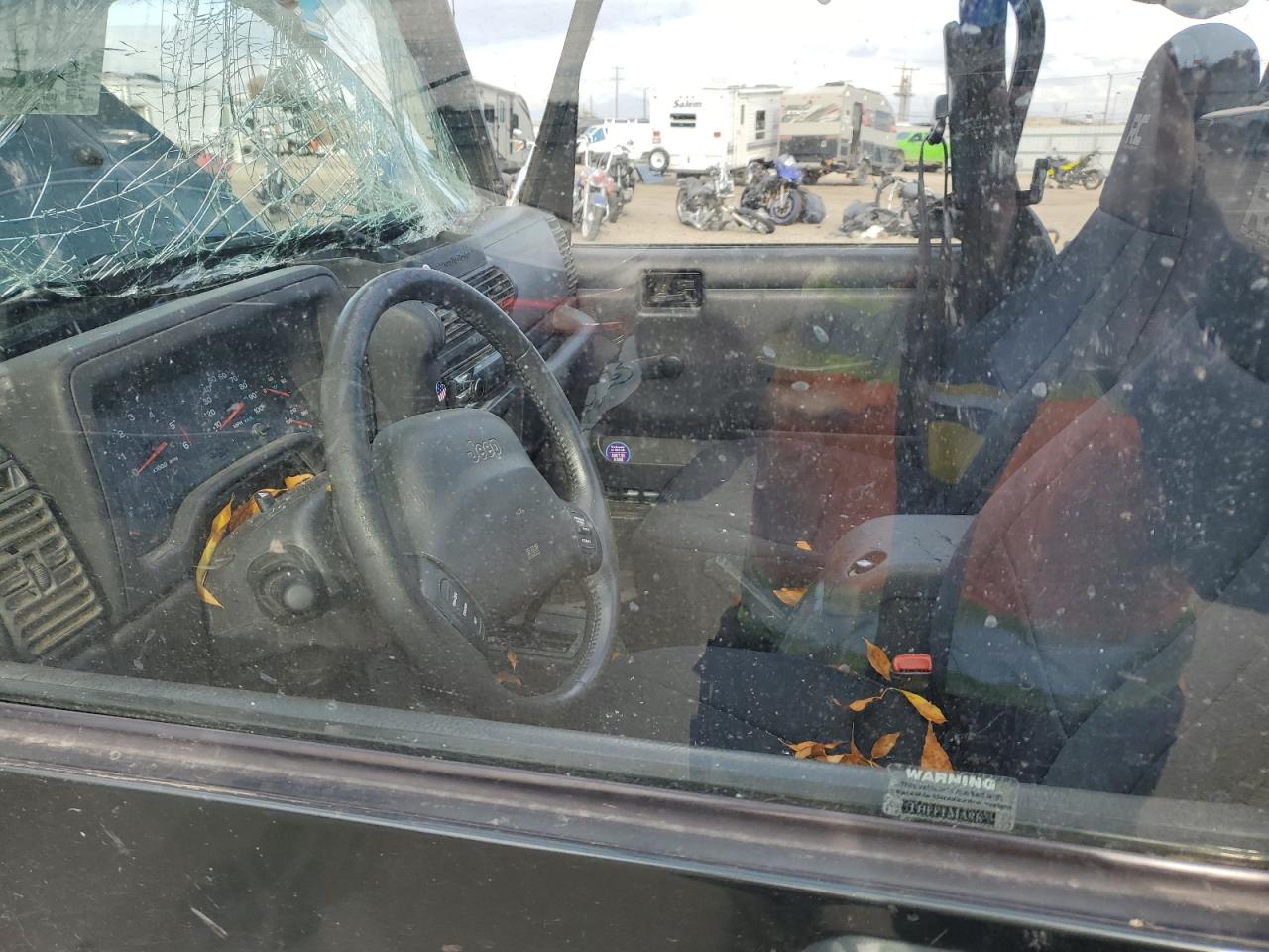 2002 Jeep Wrangler / Tj Sport VIN: 1J4FA49S22P734274 Lot: 92530005